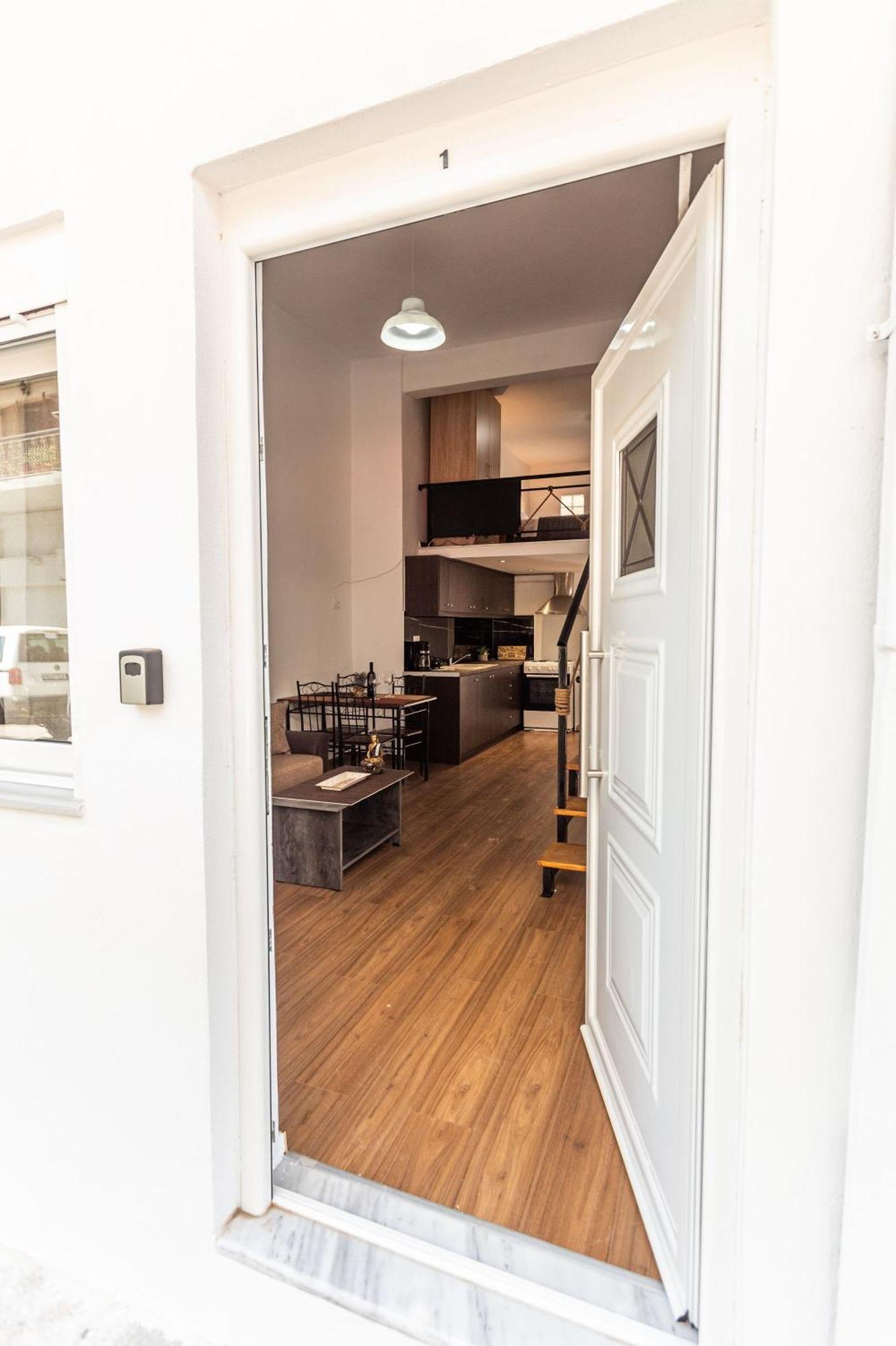 Neva'S Apartment'S In Center Chania 1 2 Экстерьер фото